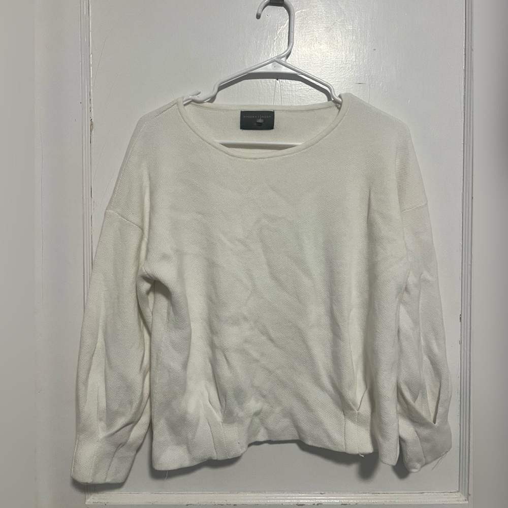 Modern Citizen White Pullover
Puffy Sleeve Sweater Size S